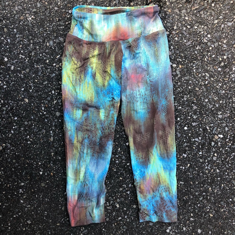 Active wear leggings, no wear and tear size xs.